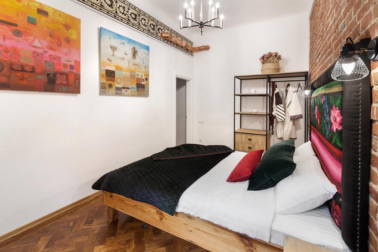 Gallery Art Apartment Lviv Exterior foto
