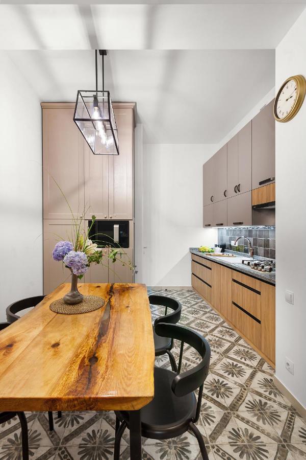 Gallery Art Apartment Lviv Exterior foto