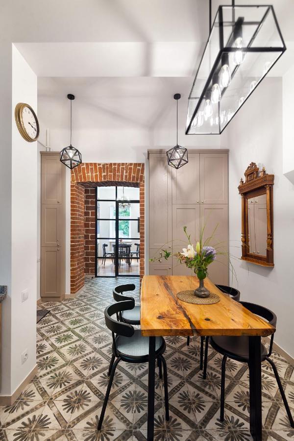 Gallery Art Apartment Lviv Exterior foto
