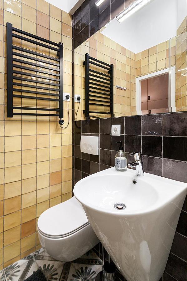 Gallery Art Apartment Lviv Exterior foto
